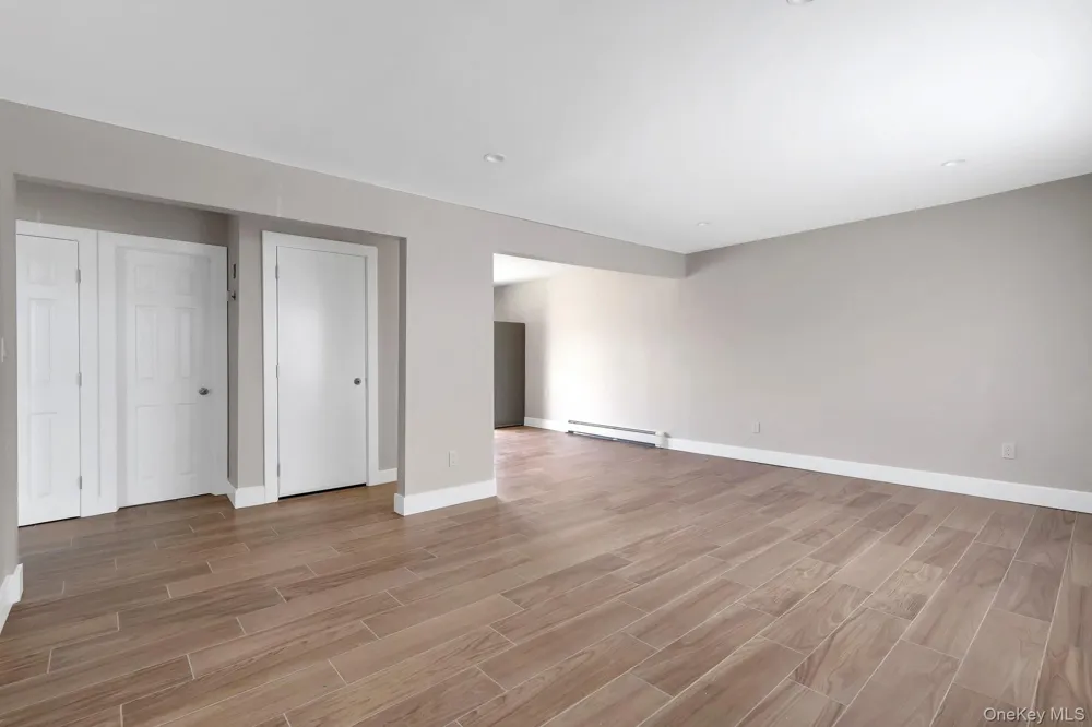 295 Bergen Avenue West Babylon, NY 11704