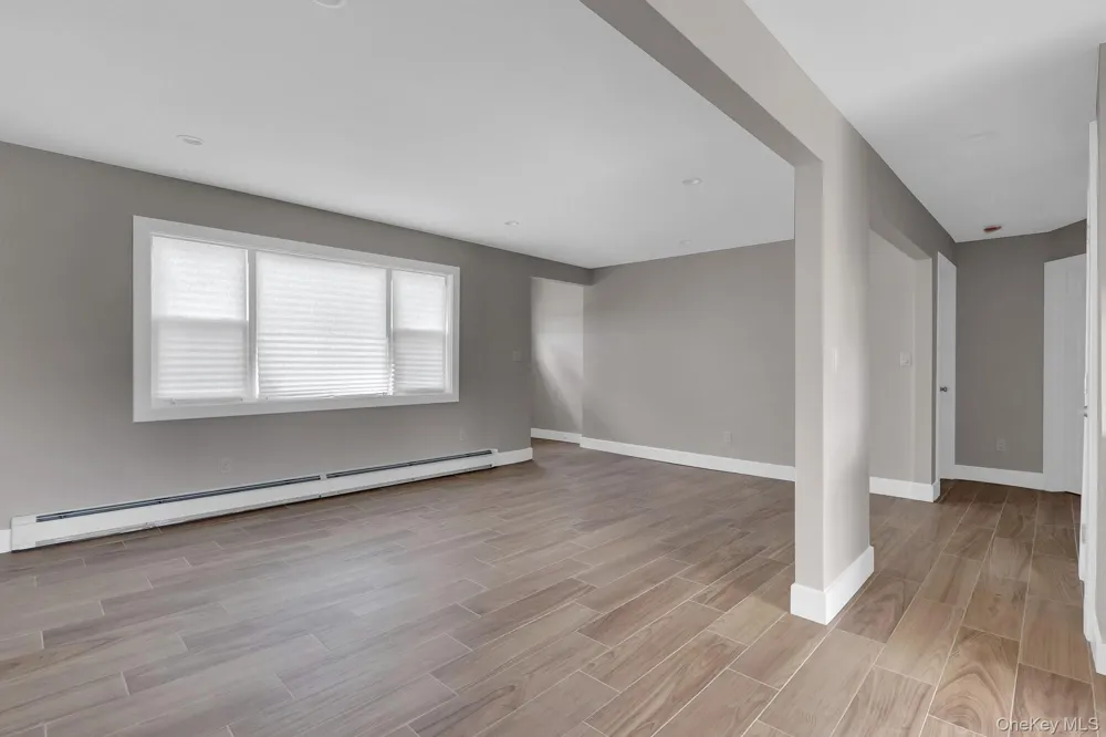 295 Bergen Avenue West Babylon, NY 11704