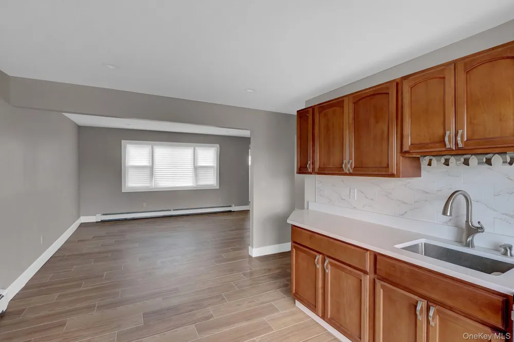 295 Bergen Avenue West Babylon, NY 11704