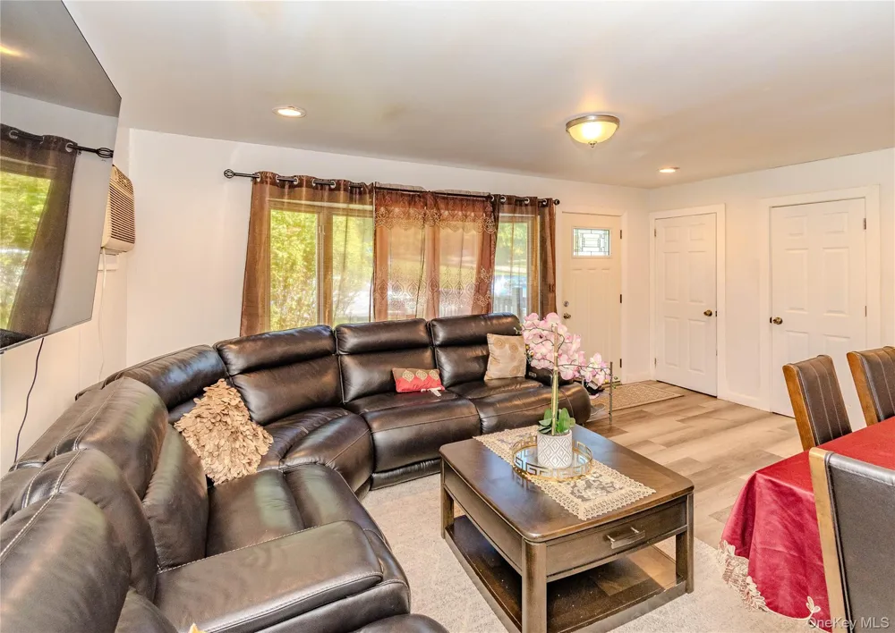 7 Fleetwood Drive Newburgh, NY 12550