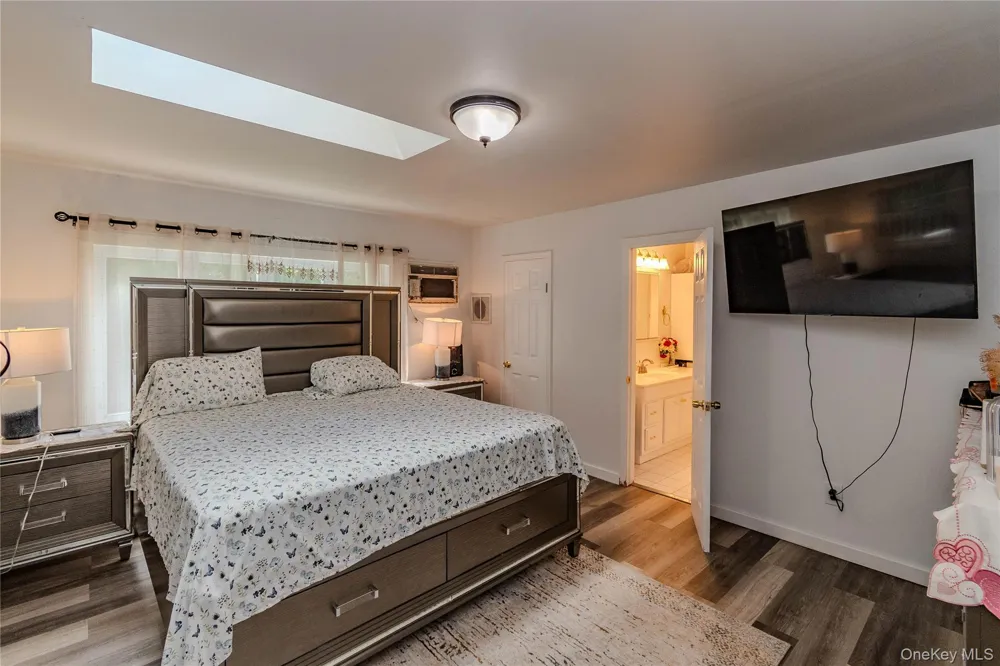 7 Fleetwood Drive Newburgh, NY 12550