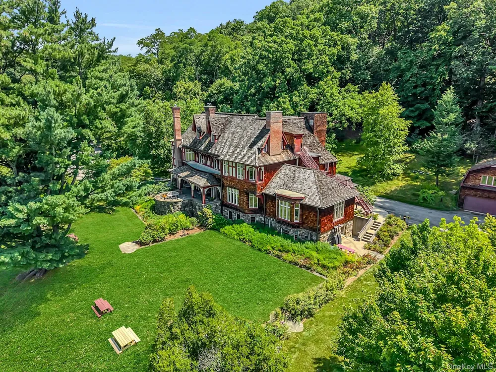 20 Nazareth Way Garrison, NY 10516