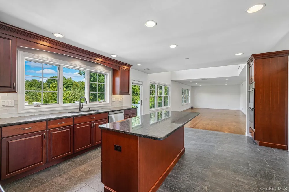 7 Ann Place Sloatsburg, NY 10974