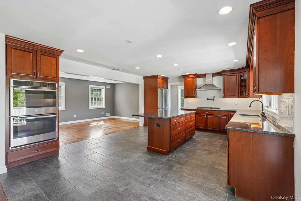7 Ann Place Sloatsburg, NY 10974
