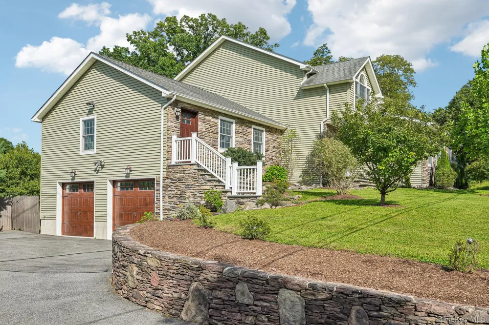 7 Ann Place Sloatsburg, NY 10974