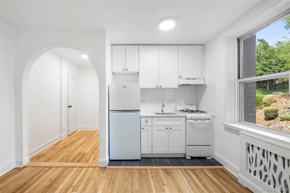 5645 Netherland Avenue #2F Bronx, NY 10471