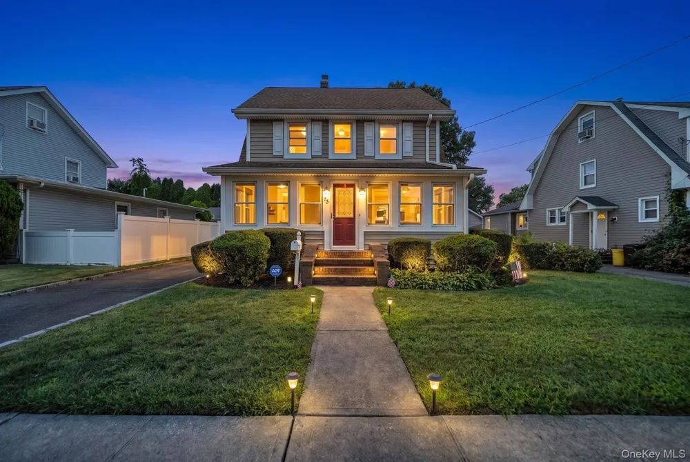 55 McKinley Avenue Hicksville, NY 11801