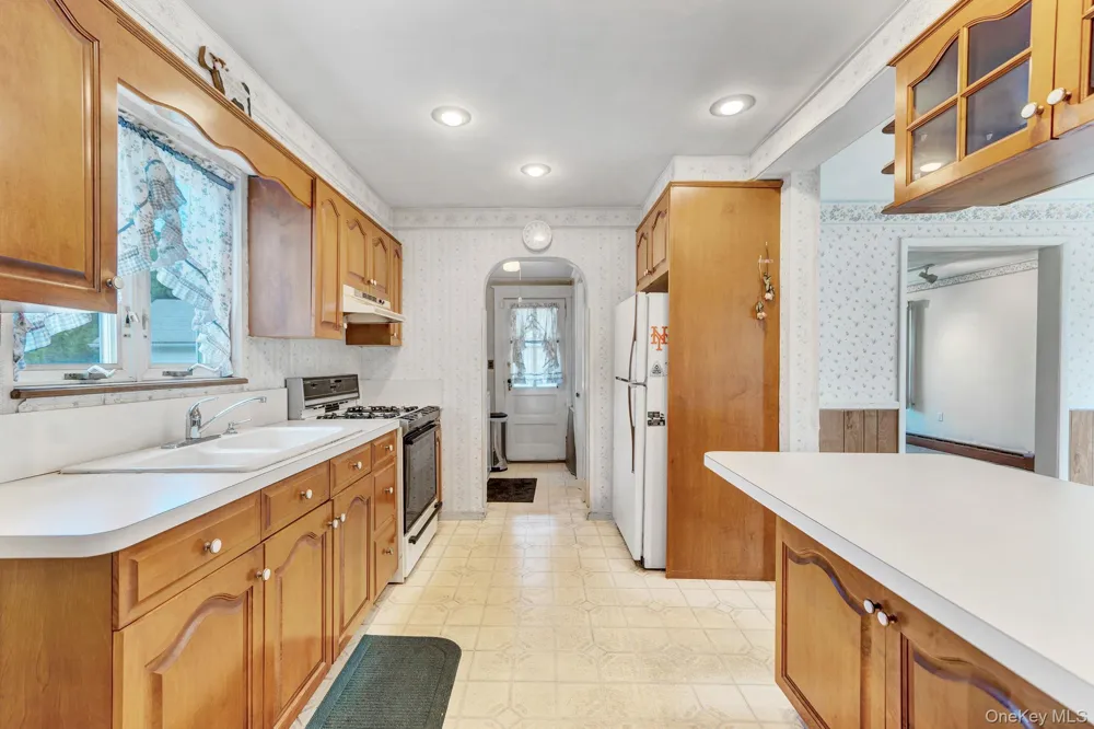 55 McKinley Avenue Hicksville, NY 11801