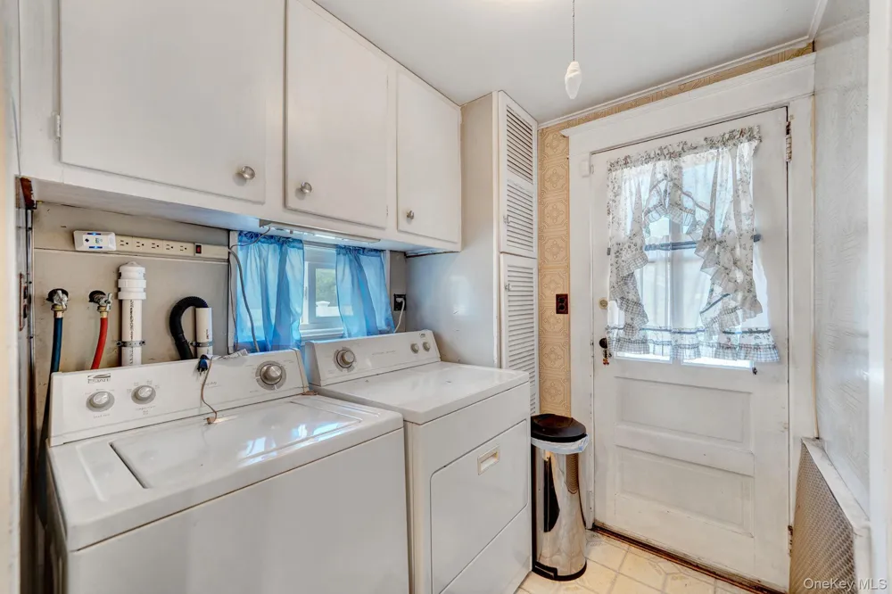 55 McKinley Avenue Hicksville, NY 11801