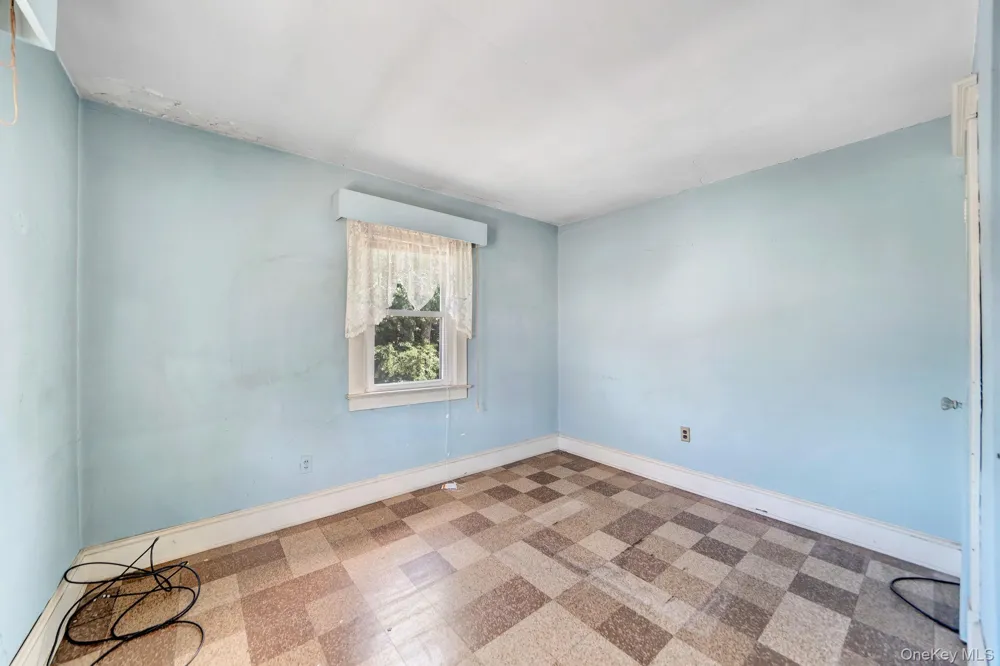 55 McKinley Avenue Hicksville, NY 11801
