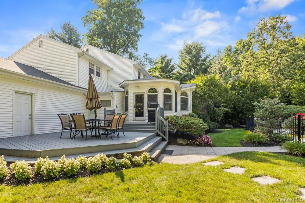 16 Marget Ann Lane Suffern, NY 10901