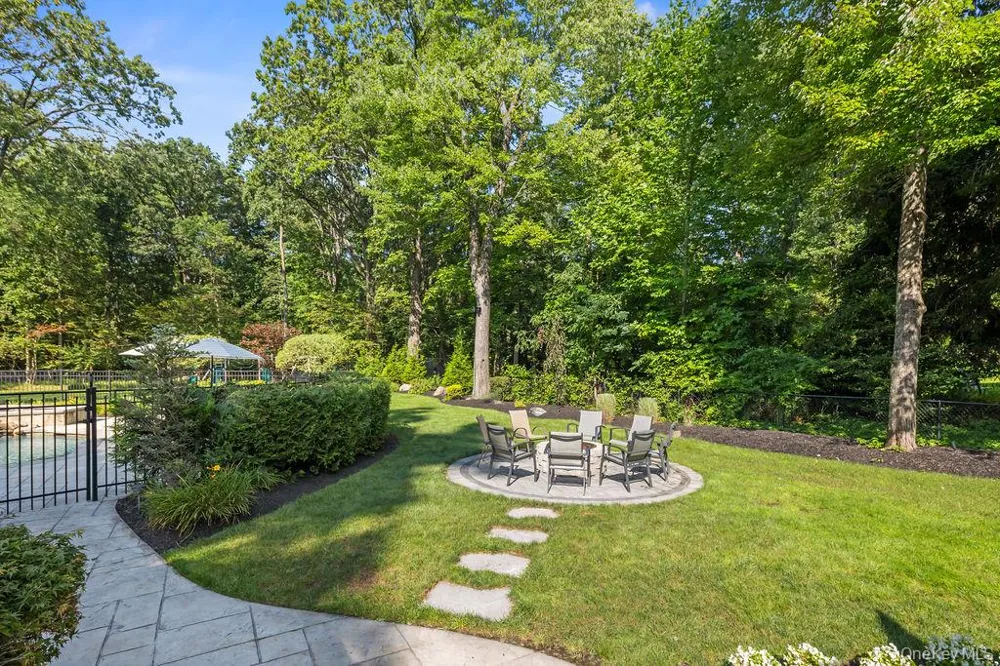 16 Marget Ann Lane Suffern, NY 10901