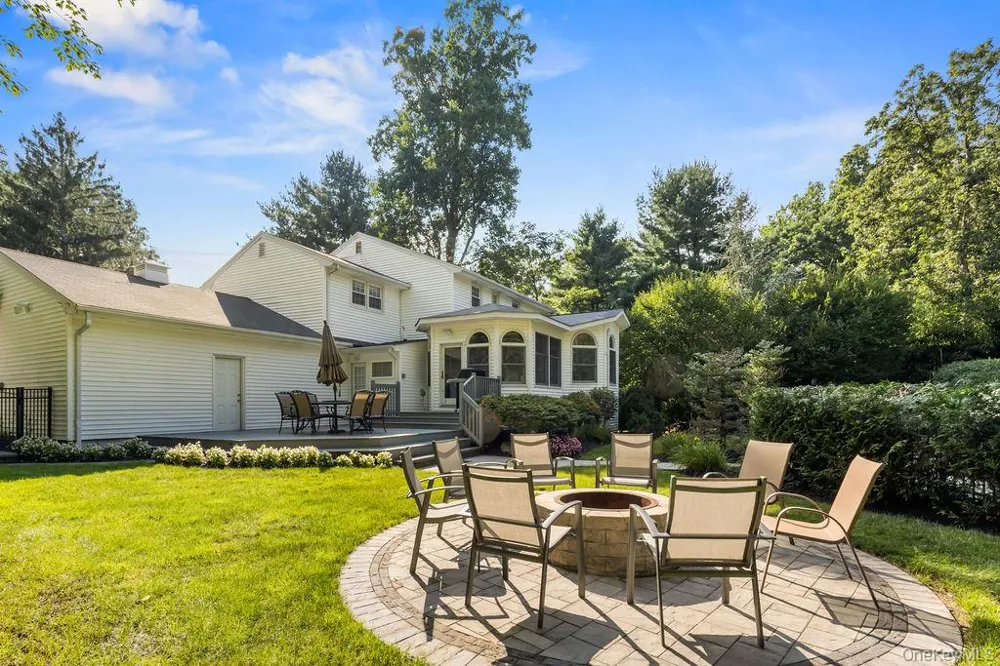 16 Marget Ann Lane Suffern, NY 10901
