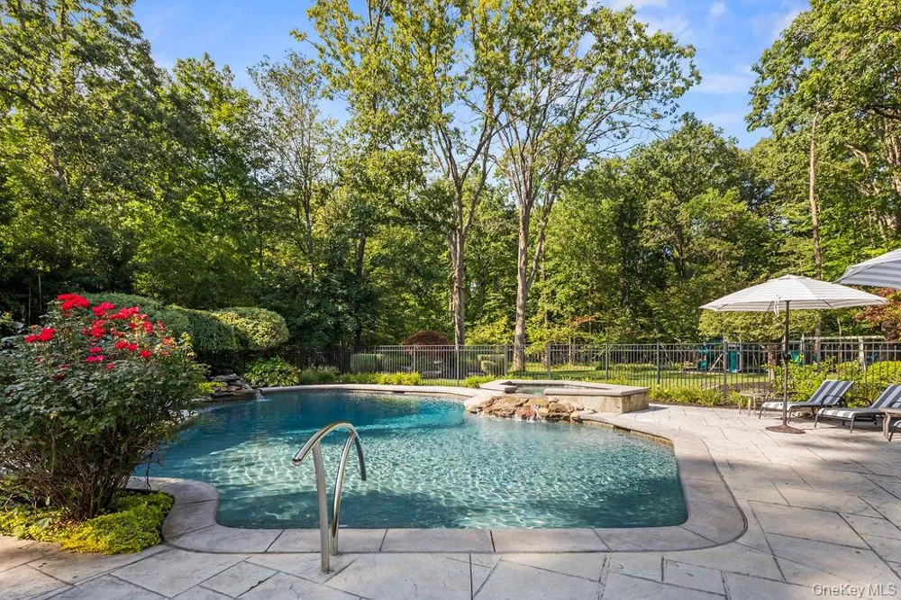 16 Marget Ann Lane Suffern, NY 10901