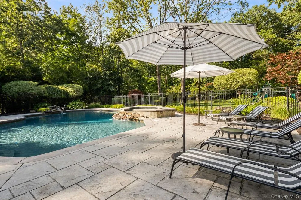 16 Marget Ann Lane Suffern, NY 10901