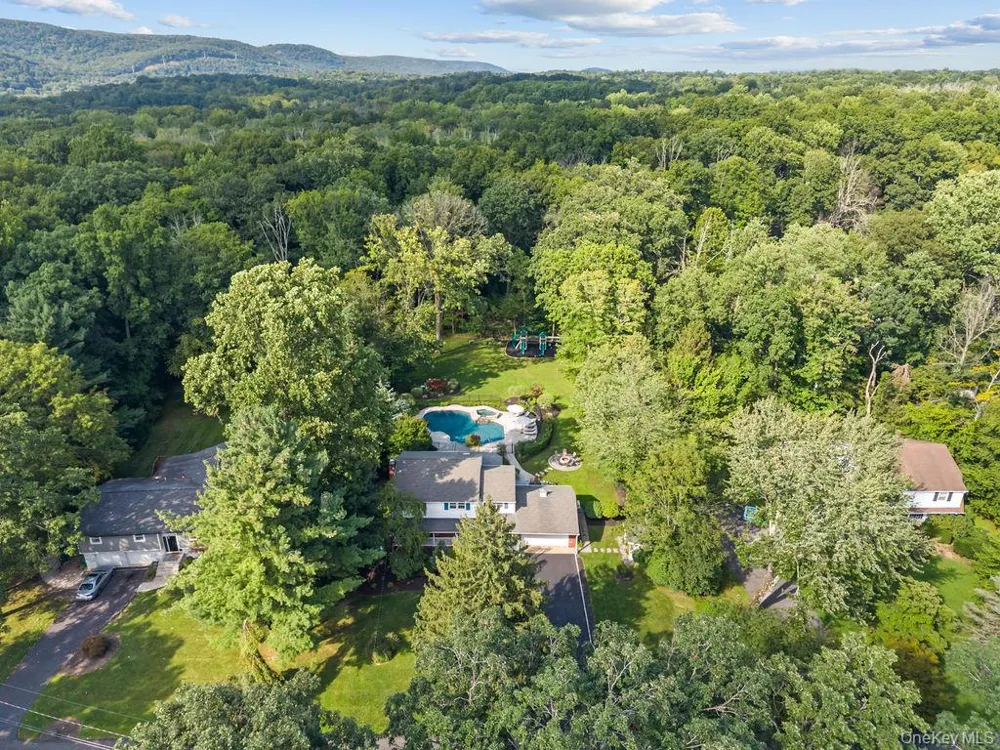 16 Marget Ann Lane Suffern, NY 10901
