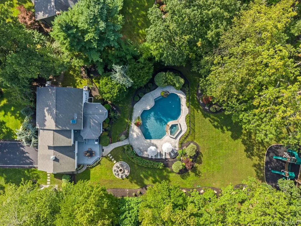 16 Marget Ann Lane Suffern, NY 10901