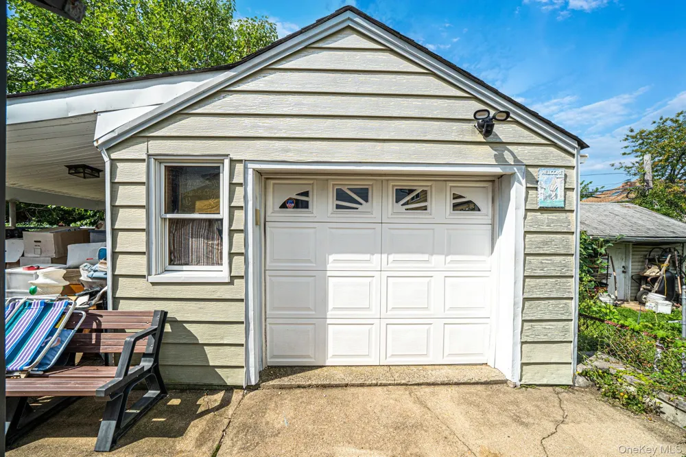 8118 260th Street Floral Park, NY 11004