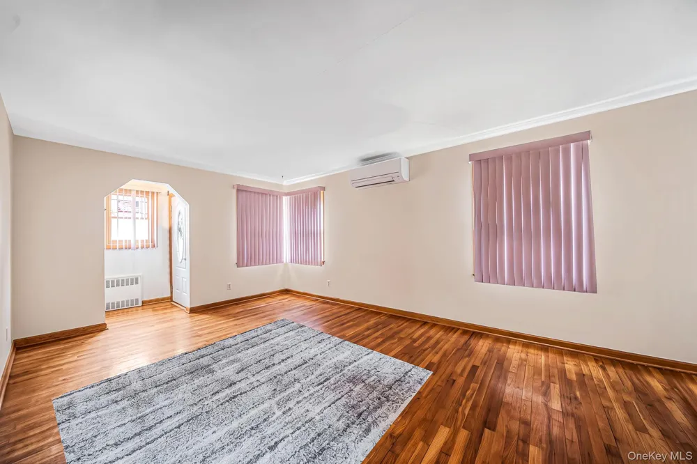 8118 260th Street Floral Park, NY 11004