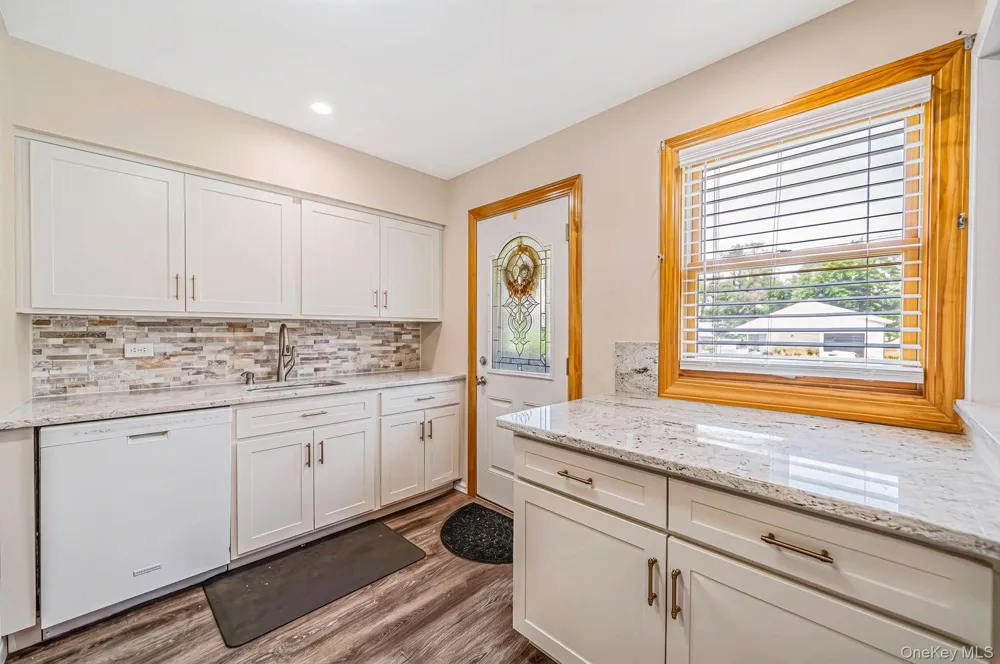 8118 260th Street Floral Park, NY 11004