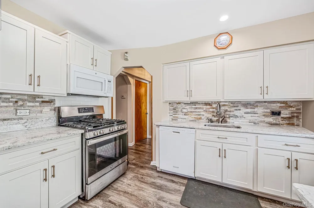 8118 260th Street Floral Park, NY 11004