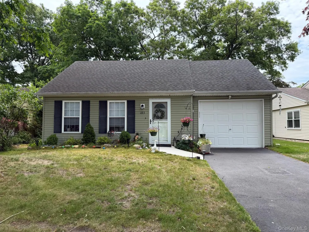 183 Kingston Drive Ridge, NY 11961