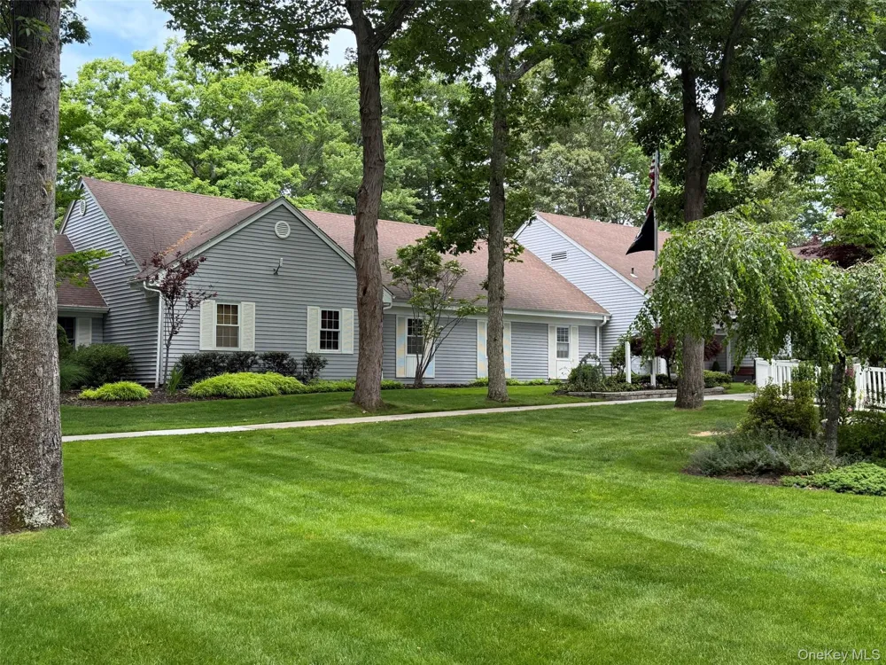183 Kingston Drive Ridge, NY 11961