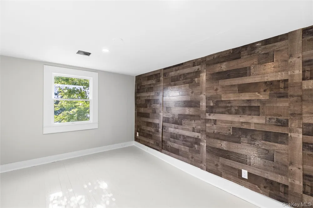 162 Mill Road #Unit 1 Westhampton Beach, NY 11978
