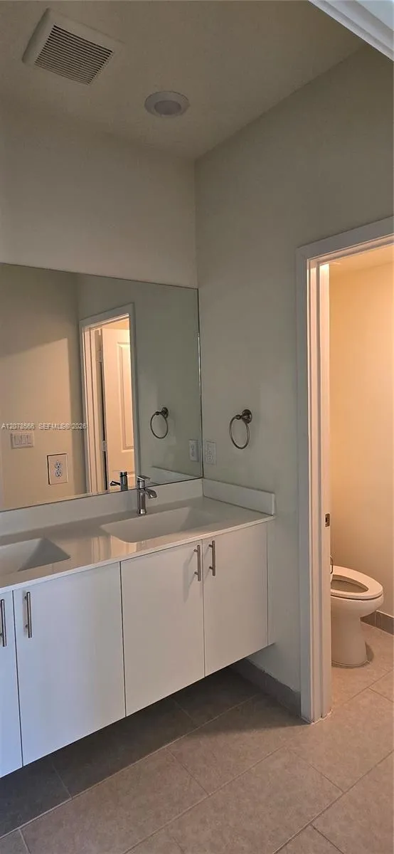 4242 NW 82nd Ave Doral, FL 33166