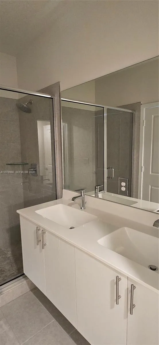 4242 NW 82nd Ave Doral, FL 33166