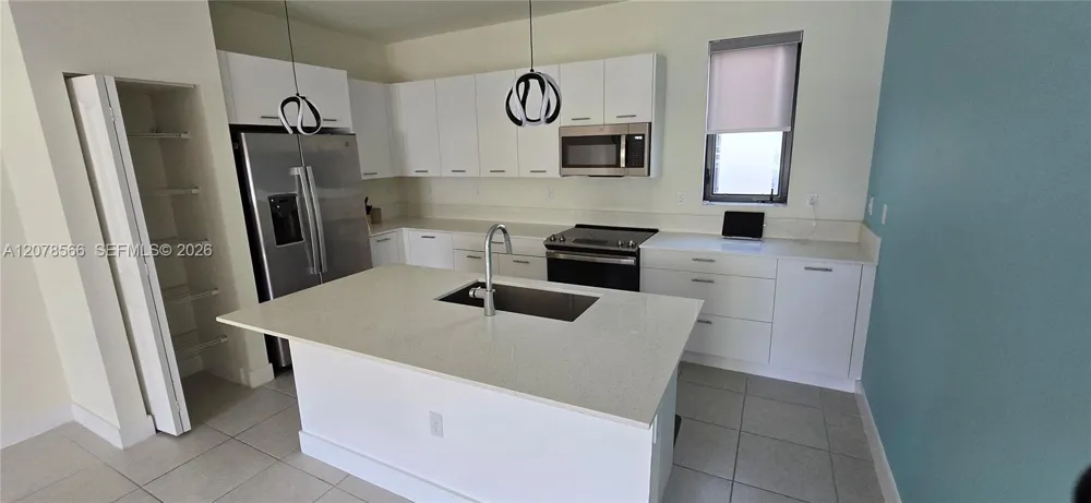 4242 NW 82nd Ave Doral, FL 33166