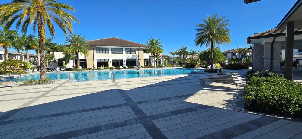 4242 NW 82nd Ave Doral, FL 33166