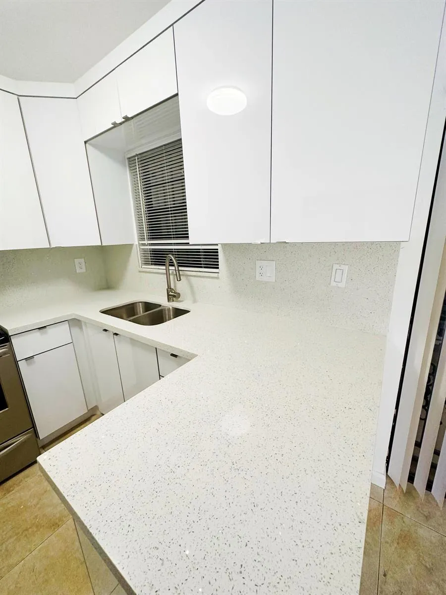 1701 W 42ND PLACE #43 Hialeah, FL 33012