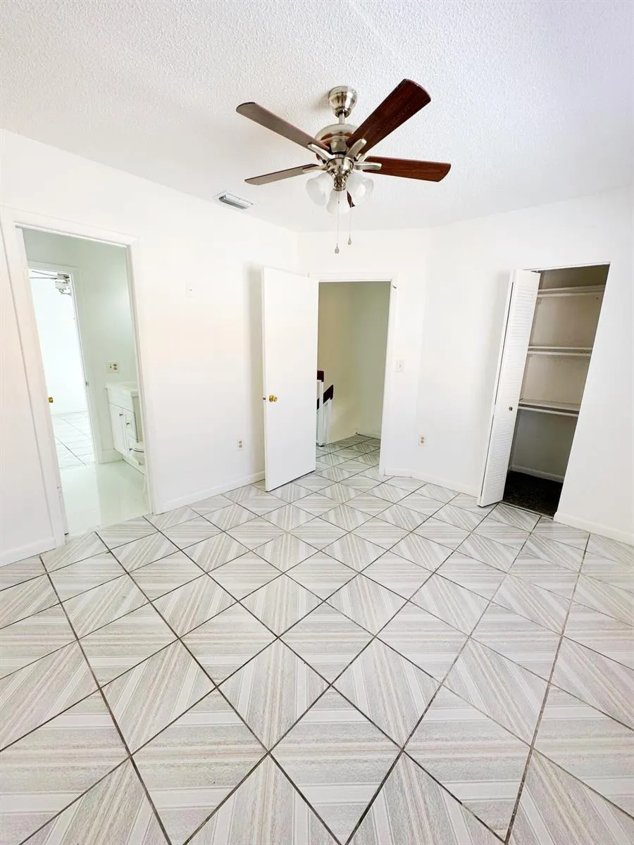 1701 W 42ND PLACE #43 Hialeah, FL 33012