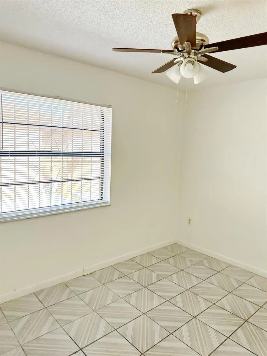 1701 W 42ND PLACE #43 Hialeah, FL 33012