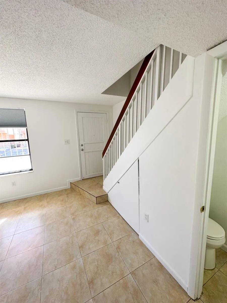 1701 W 42ND PLACE #43 Hialeah, FL 33012