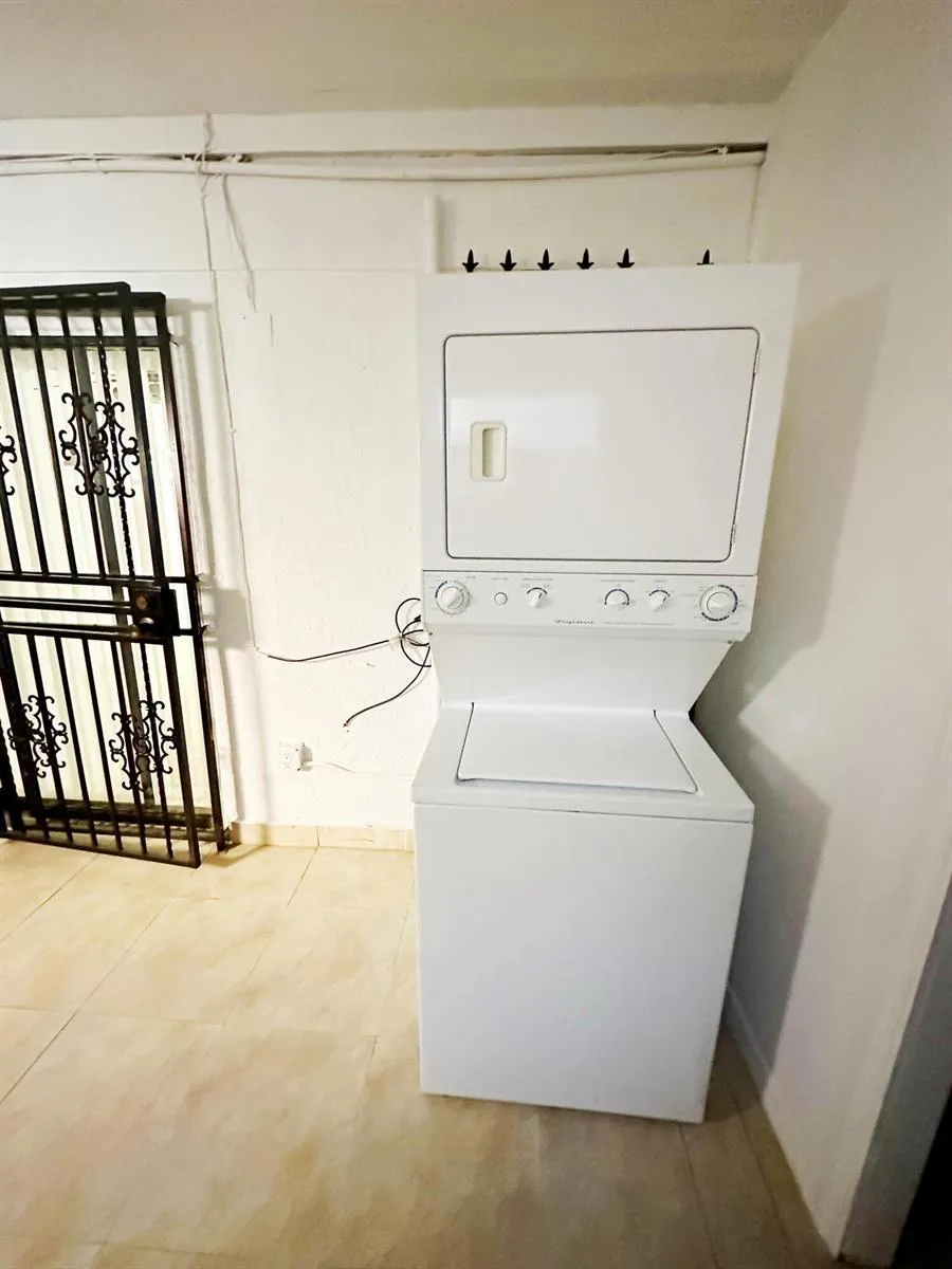 1701 W 42ND PLACE #43 Hialeah, FL 33012