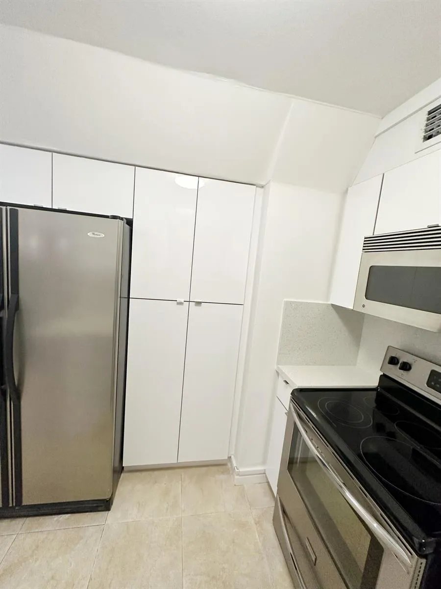 1701 W 42ND PLACE #43 Hialeah, FL 33012