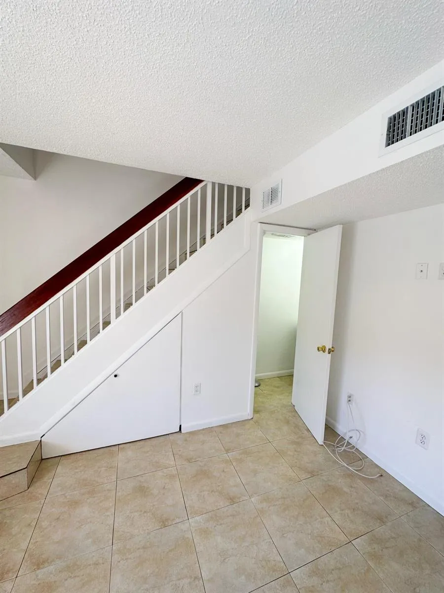 1701 W 42ND PLACE #43 Hialeah, FL 33012