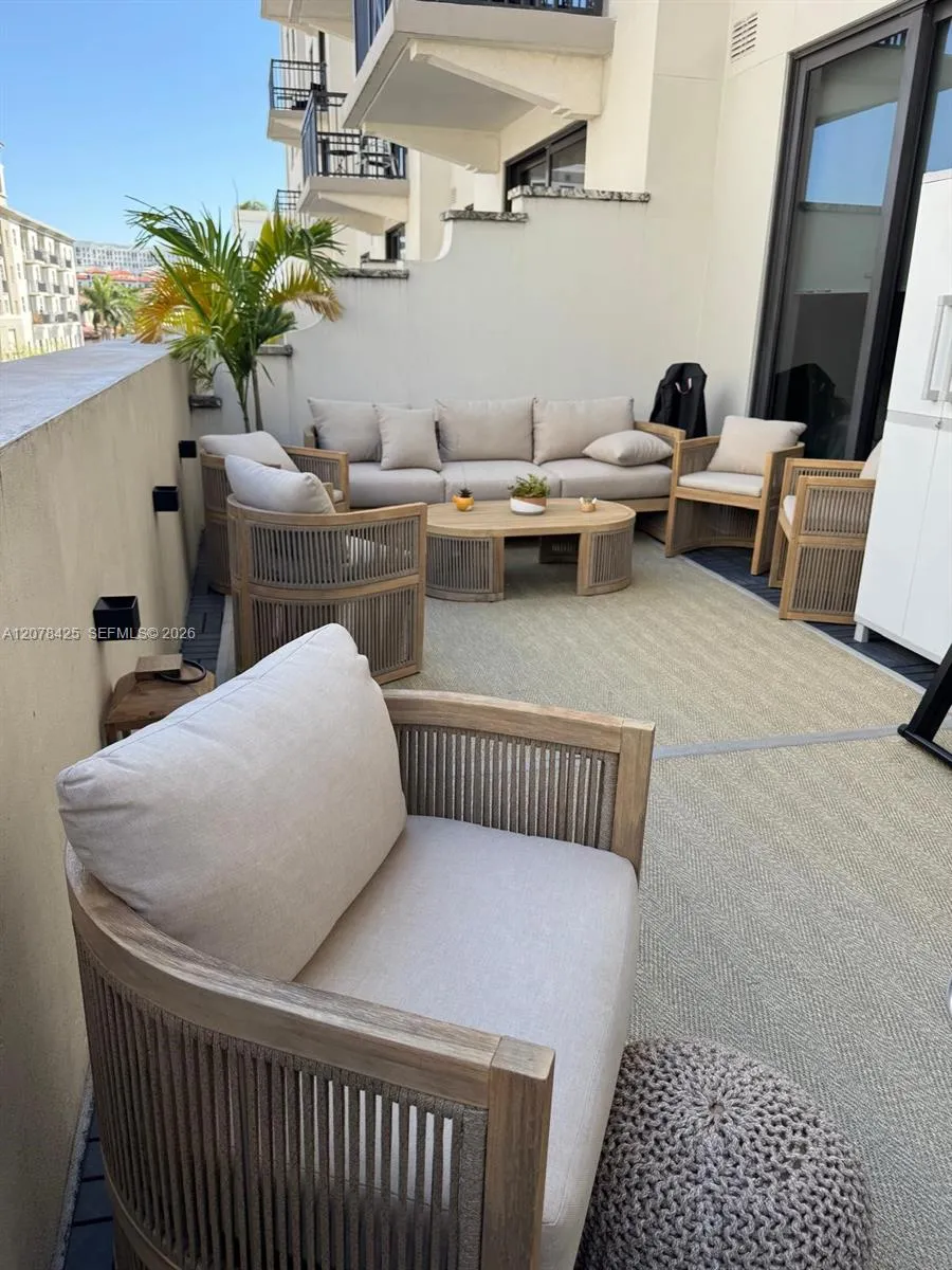 301 Altara Ave #403 Coral Gables, FL 33146