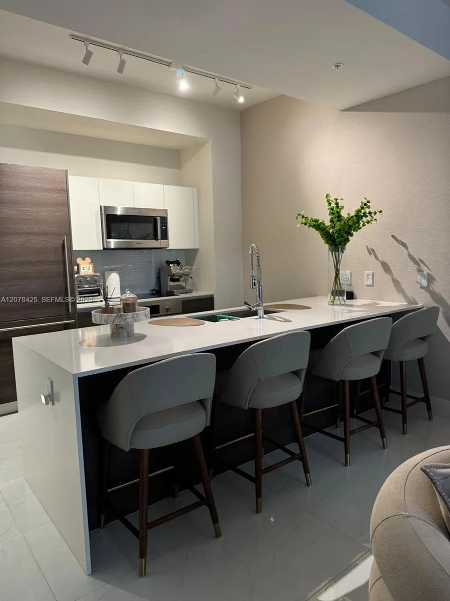 301 Altara Ave #403 Coral Gables, FL 33146