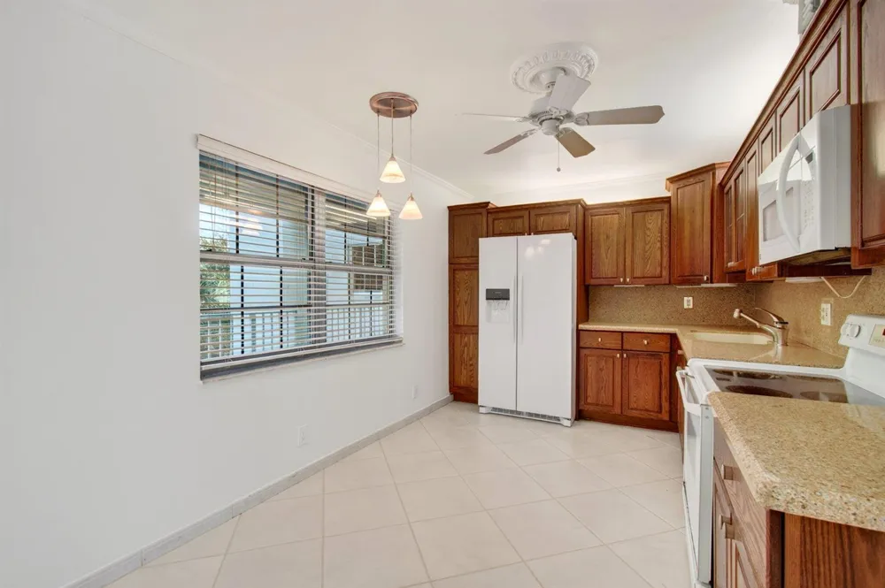 802 CYPRESS GROVE LANE #309 Pompano Beach, FL 33069