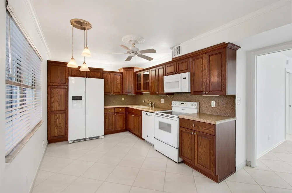 802 CYPRESS GROVE LANE #309 Pompano Beach, FL 33069