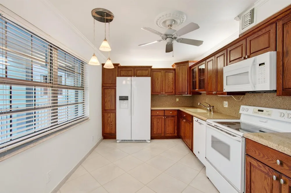 802 CYPRESS GROVE LANE #309 Pompano Beach, FL 33069