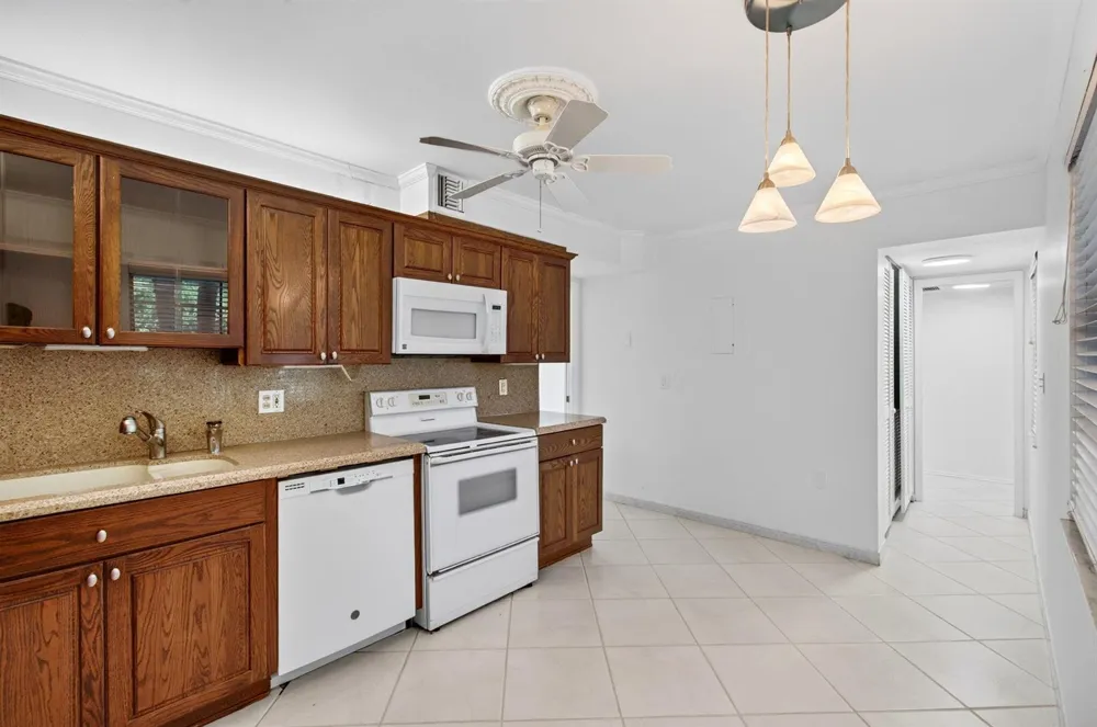 802 CYPRESS GROVE LANE #309 Pompano Beach, FL 33069