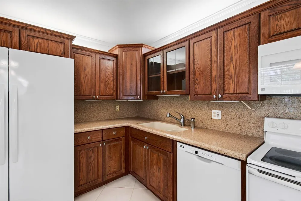 802 CYPRESS GROVE LANE #309 Pompano Beach, FL 33069
