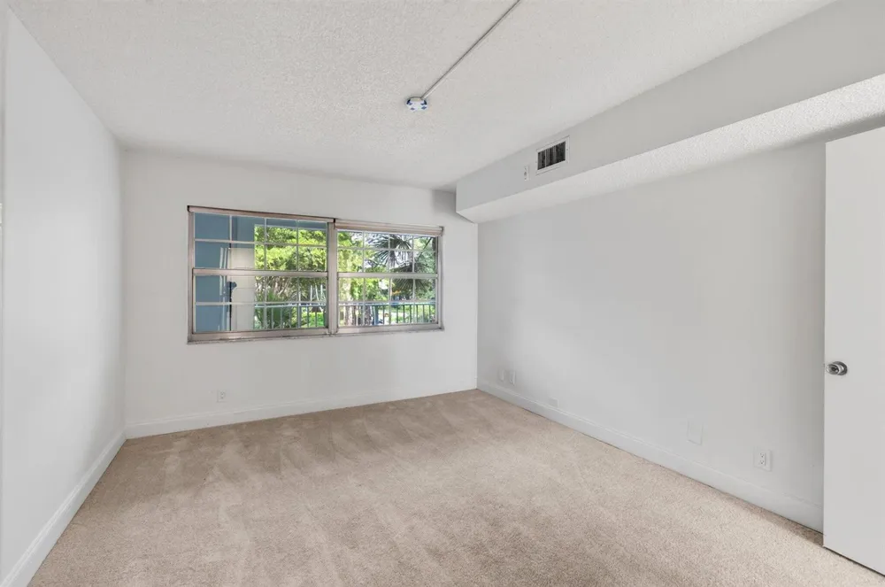 802 CYPRESS GROVE LANE #309 Pompano Beach, FL 33069