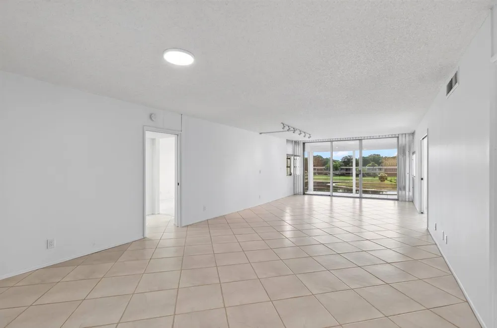 802 CYPRESS GROVE LANE #309 Pompano Beach, FL 33069