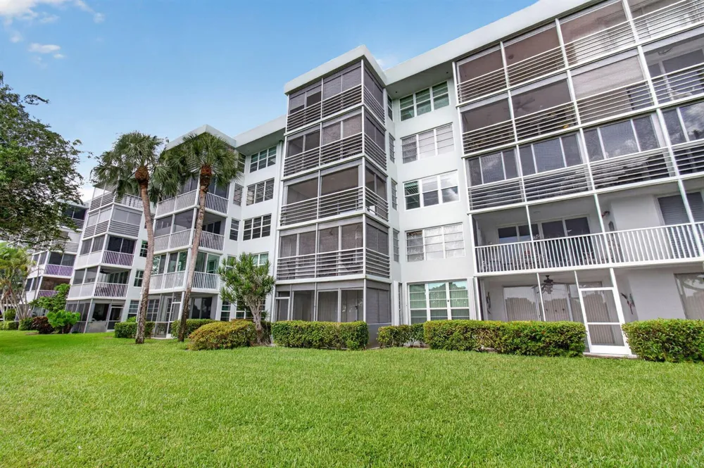 802 CYPRESS GROVE LANE #309 Pompano Beach, FL 33069