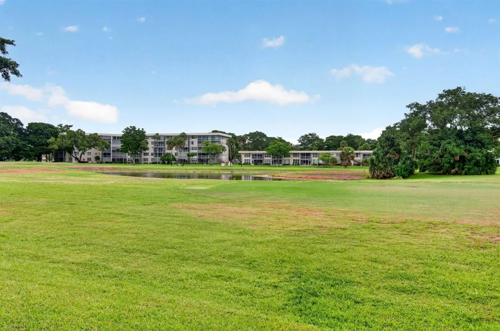 802 CYPRESS GROVE LANE #309 Pompano Beach, FL 33069